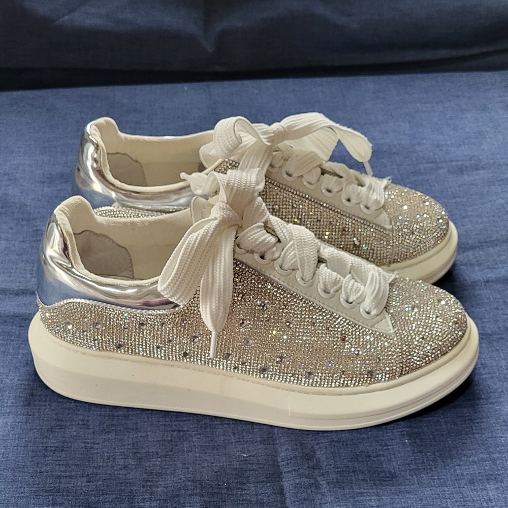 Elegant Silver Women's Sneakers - Picture 5 of 10